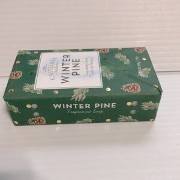 CASTELBEL Limited Edition Winter Pine Fragrance Bath Bar and Washcloth Gift Set - Picture 12 of 16